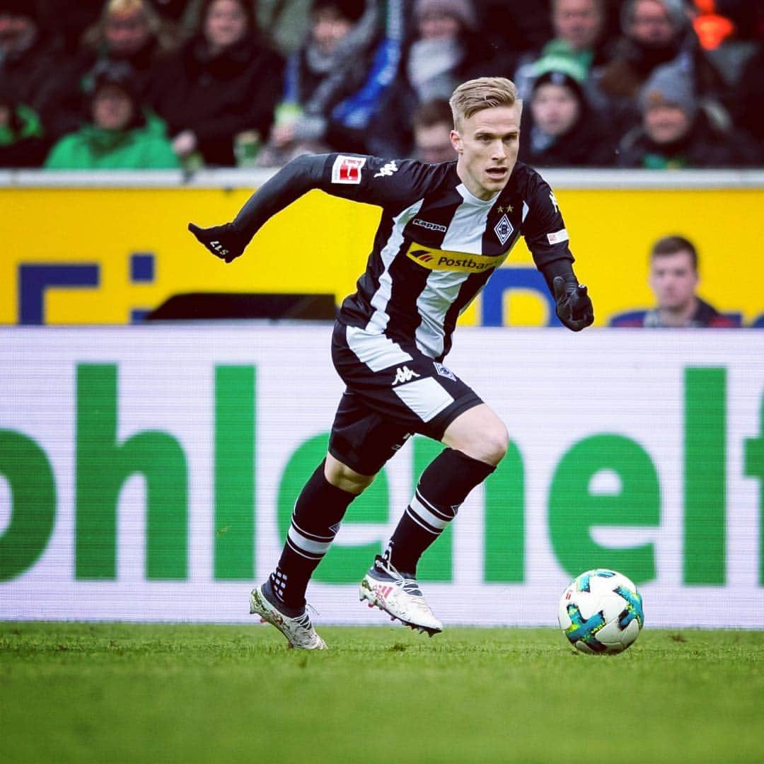 オスカル･ヴェントさんのインスタグラム写真 - (オスカル･ヴェントInstagram)「Happy to back with the team again 🙌 Great fight yesterday!! #immerweiter #fohlenelf」3月19日 5時03分 - owendt_17