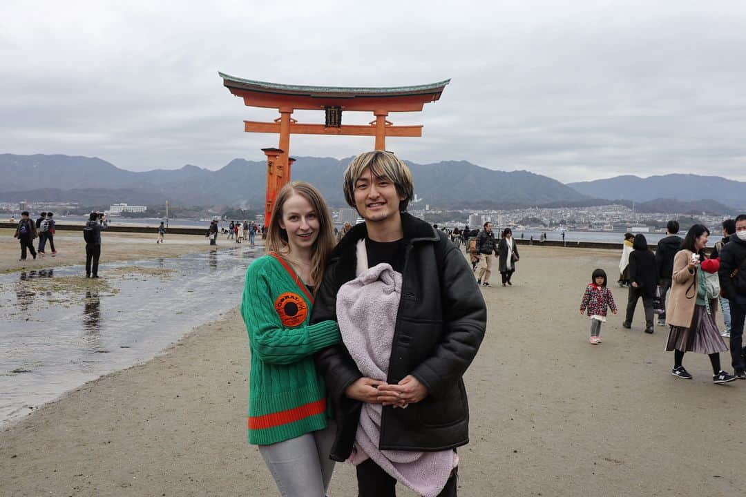 Ryota さんのインスタグラム写真 - (Ryota Instagram)「厳島神社に行ってきた⛩ I spent good time with my family in Miyajima😁It was fun!!」3月19日 12時43分 - ryota_0809