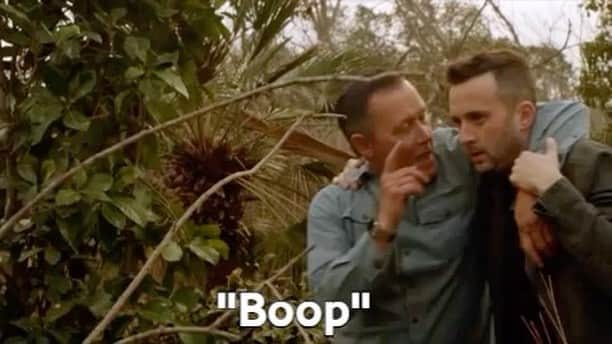 SCORPION/スコーピオンのインスタグラム：「Walter hits Cabe with a tranquilizer gun and Toby must save his life... BOOP! #TeamScorpion @ripfighter」
