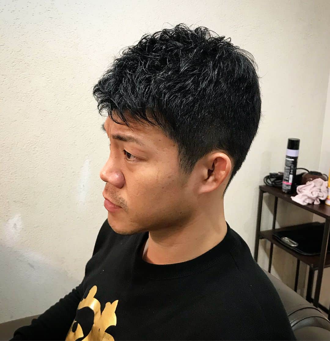 亀田興毅さんのインスタグラム写真 亀田興毅instagram 気分転換にイメチェン 三軒茶屋 美容室 ファーストコンタクト カリスマ美容師 鈴木さん いつもありがとうございます イメチェン 亀田興毅 カリスマ 仕上がってる いききってる これで少しはモテる