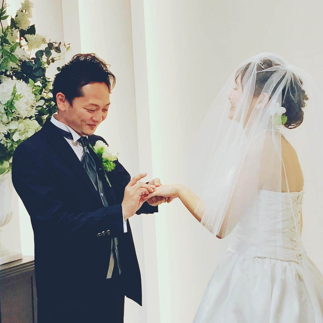 円谷優希さんのインスタグラム写真 - (円谷優希Instagram)「すごく幸せな瞬間♡♡にやにや♪  #結婚式 #幸せ #感動 #森岡朋奈 #初恋タローこうすけ #末永くお幸せに💕」3月20日 17時34分 - yukitsumuraya