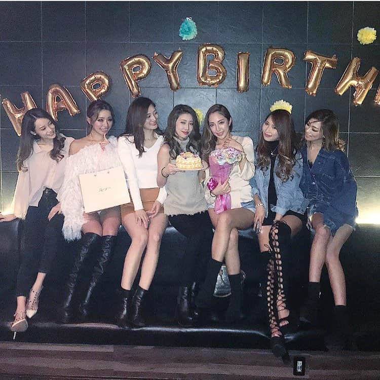 長谷川唯のインスタグラム：「・ ・ HappyBirthday shiori❤︎ ・ ・ May this year be your best ever❤︎ ・ ・ #happybirthday #happybirthdaytoyou #friend #friends #love #smile #girl #girls #happy #instagood」