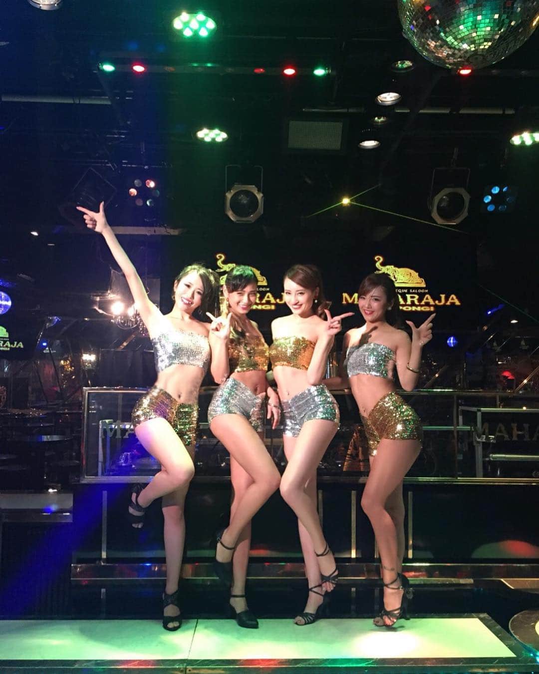 YUKAさんのインスタグラム写真 - (YUKAInstagram)「ナイトフィーバーダンサーズ🕺🕺🕺 YouTubeアップされたのでCHECKしてね❤️✔️→ https://youtu.be/ITnmMB0N3ro 明日は @club_diana で初お披露目です😍 遊びにきてくださーいっ🙋‍♀️💕 . #ナイトフィーバーダンサーズ #nightfeverdancers #NFD #disco #レッツディスコ」3月20日 18時42分 - yukarolly