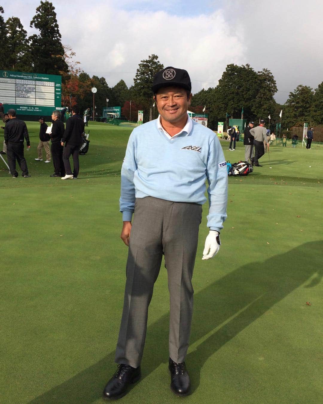 のインスタグラム：「晋呉の帽子僕がかぶるとリートレビノ #片山晋呉 #Lee Trevino #Trevino #トレビノ 写真見てたらこんなの出てきた」