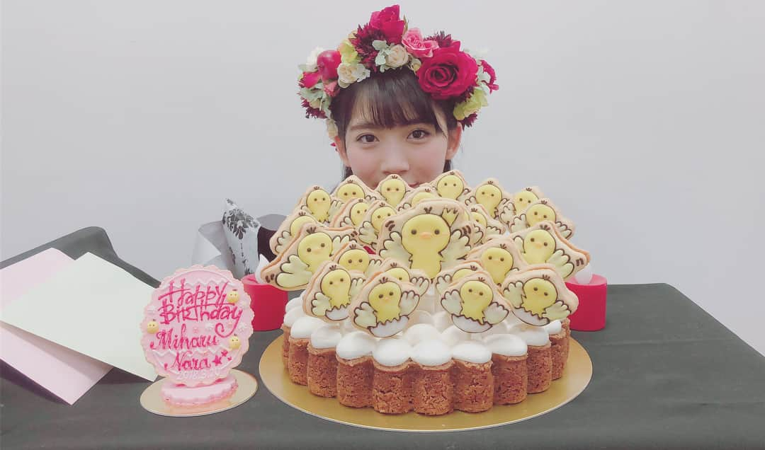 西潟茉莉奈さんのインスタグラム写真 - (西潟茉莉奈Instagram)「20歳のお誕生日おめでとう🎂🎉💕やっと一緒にお酒飲めるね😭🍶✨いつも優しくしてくれて支えてくれてありがとう。みはるを産んでくれたご両親、そして、みはる推しの皆様に感謝しています。出逢ってくれてこんな私と仲良くしてくれて本当にありがとう。だいすきだよ！！！！これからもずっとよろしくね🙏💕#奈良未遥#奈良未遥生誕祭 #happybirthday #love#手羽先ゴリラ#ではありません笑」3月21日 0時16分 - marina_1016.n