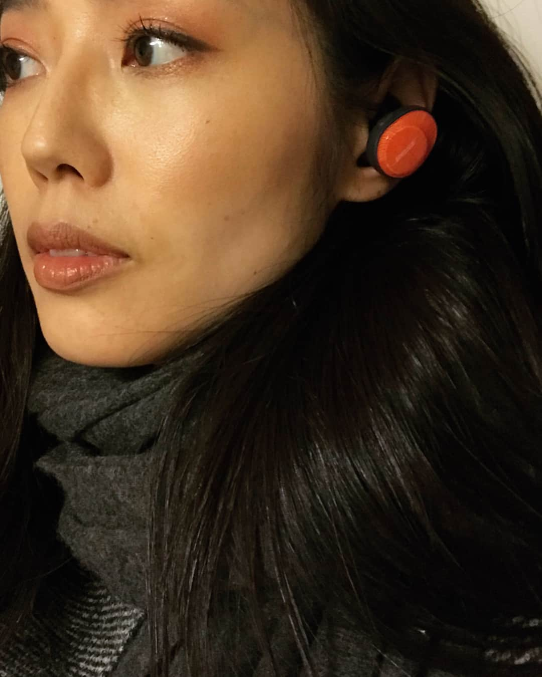 榊原みゆくさんのインスタグラム写真 - (榊原みゆくInstagram)「【BOSE】 SoundSport Free wireless headphones😂😂😂 ついに、ついに、ワイヤレス！BOSEデビュー！！ - - ほぼ、毎日音楽を聴いてて、コード邪魔だなぁとは、思いつつも、なかなかワイヤレスに飛びつかなくて😅 - - めっちゃ悩んで、いろんなん聴いて、BOSEにしました(● ˃̶͈̀ロ˂̶͈́)੭ꠥ⁾⁾ 今までは、オーディオテクニカのハイレゾをよく愛用してたけど、BOSE素晴らしい😭 失くさないようにしなくては😅😅😅 - - いやぁ、ただ単に嬉しです、はい。テンション上がります。 @bose - - #bose #soundsports #soundsportsfreewireless #soundsportswireless #wireless #headphones #speaker #follow #followme #lovemusic #ボーズ #サウンド #重低音 #ワイヤレスイヤホン #フォロー #フォローミー #音楽 #音楽好きな人と繋がりたい #サウンドスポーツワイヤレスイヤフォン」3月21日 0時23分 - miyukuscarab