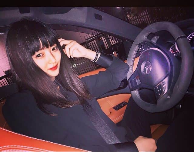 高咲里音のインスタグラム：「. 1年前は大学の卒業式　はや！」