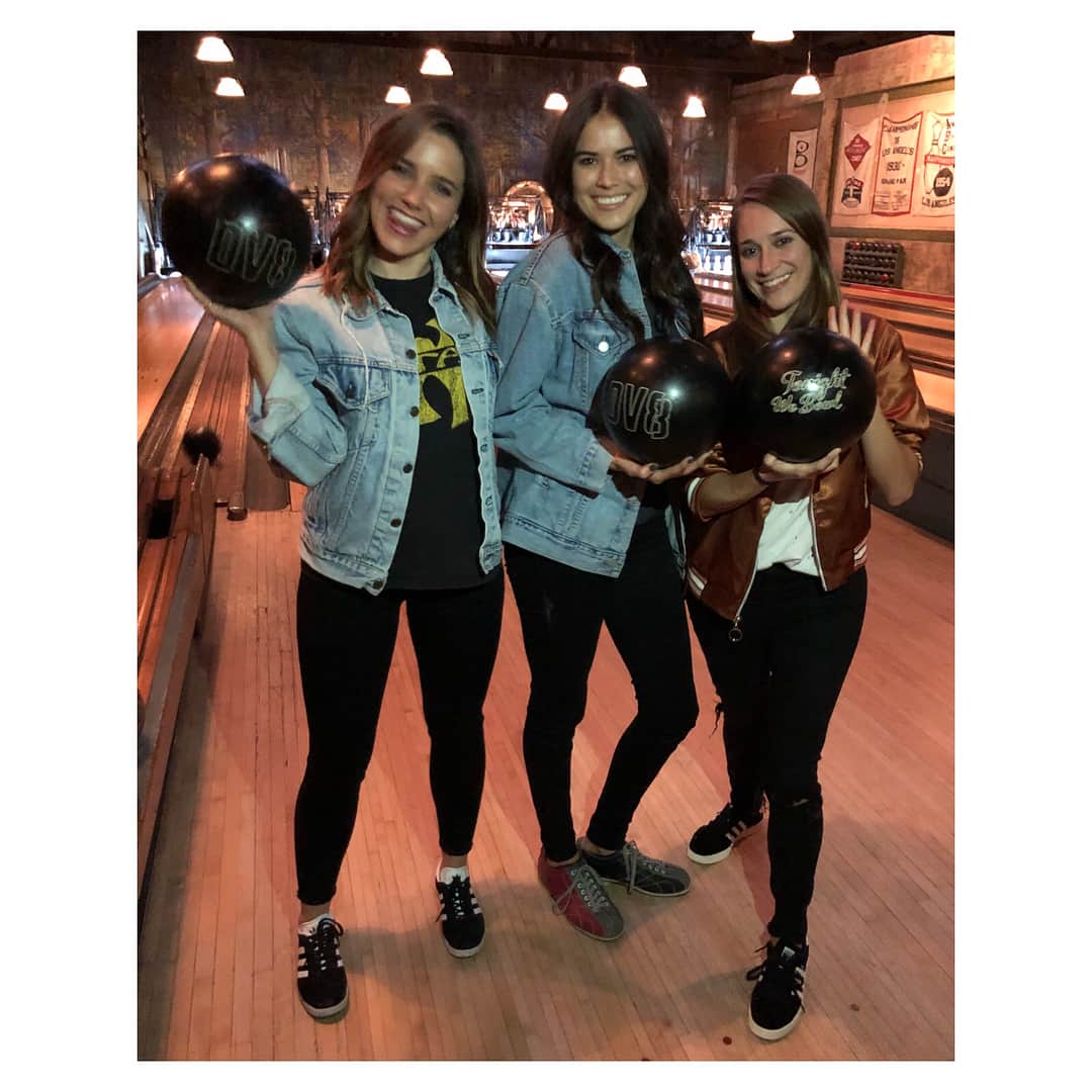 ソフィア・ブッシュさんのインスタグラム写真 - (ソフィア・ブッシュInstagram)「Banessa. Baby V. My littlest Seestrah. The Griffin to my Patch. I cannot imagine life without you, sister! You are such a generous soul, a tremendous spirit, and wonderful friend. Your tender kindness is unmatched. You are pure comedy without even trying. And your willingness to say yes to any crazy adventure I suggest? The dream. You’re the only person who could get a massive crew out on a Monday. Because you’re the very best. I cannot wait for us to be old and grey and cackling laughing at all of the wacky things we did when we were young. Love you, boo. 🎂🐛🦋 #Seestrahs #ShitVanessaSays #BabyV」3月21日 10時58分 - sophiabush