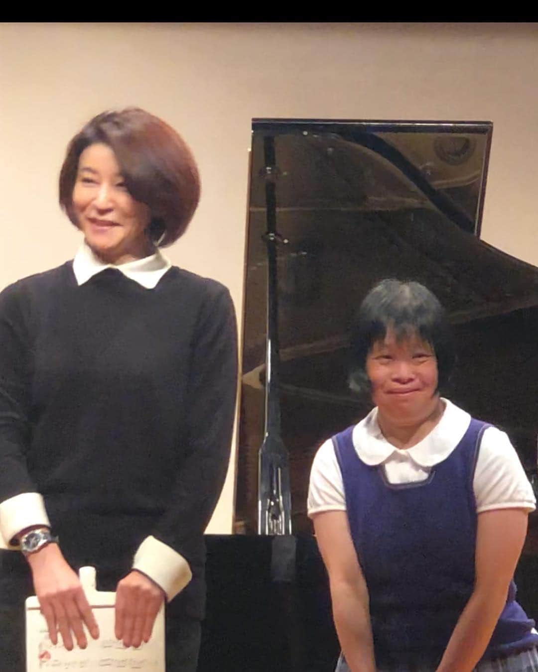 高嶋ちさ子さんのインスタグラム写真 - (高嶋ちさ子Instagram)「姉みっちゃんのピアノの発表会。前までは連弾の相手は母だったけど、今年から私の役目 兄もシンガポールから急遽帰国してサプライズ！」3月21日 18時35分 - chisakotakashima