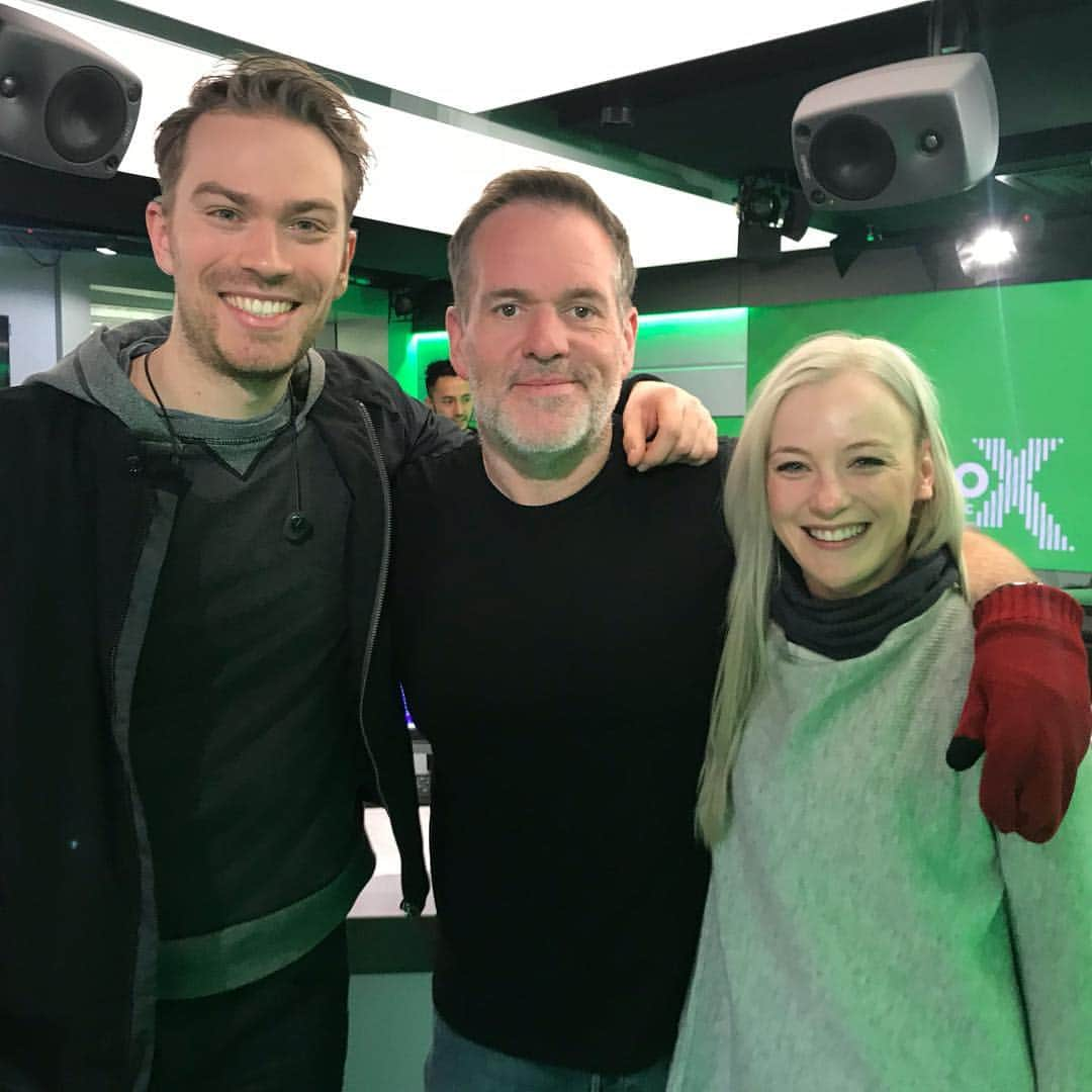 ニコラス・バックランドさんのインスタグラム写真 - (ニコラス・バックランドInstagram)「Had the best time at the @chrismoylesofficial show on @radiox this morning.... you can listen again on the app and watch it on Facebook live! We talked about all things Olympics, future plans and why I don’t think @pennycoomes would beat me on @bbcstrictly 😁😉 . . . . #radiox #radio #global #chrismoyles #olympics #bbc #pyeongchang2018 #athlete #strictlycomedancing #bbcstrictly」3月21日 19時27分 - n_buckland