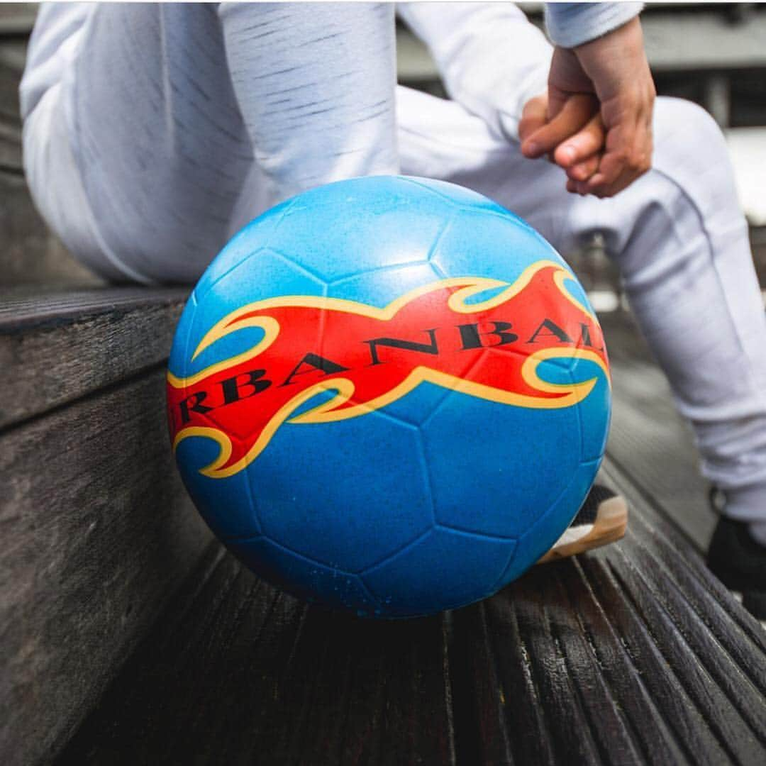 ショーン・ガルニエさんのインスタグラム写真 - (ショーン・ガルニエInstagram)「SKYFIRE Urbanball 🔥🔥🔥 @urbanball」3月21日 23時36分 - seanfreestyle