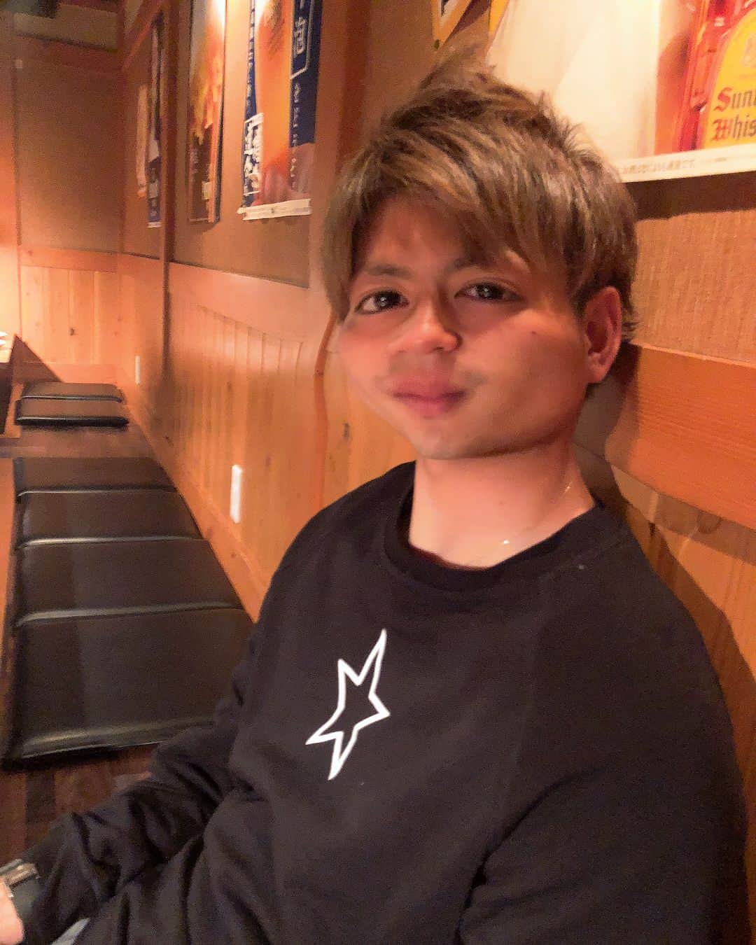 のインスタグラム：「宮原くん誕生日おめでとう🎊 #22歳 #イケメン？ #一応畑尾くんものせとくよ」