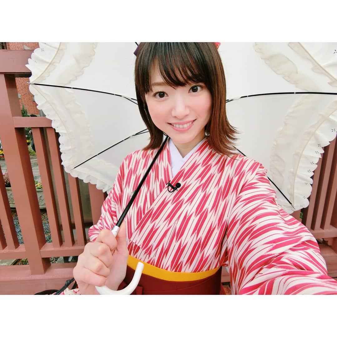 のインスタグラム：「* はいからさん。 袴姿で町娘に変身〜♩ * わたしがお借りした #はいからさん神戸 には、 いろんなデザインの袴が ありますよ❁ ☞(@haikarasankobe ) _________________________ #旅したがーる #旅 #ロケ #神戸 #kobe #はいからさん #矢絣 #袴 #町娘」