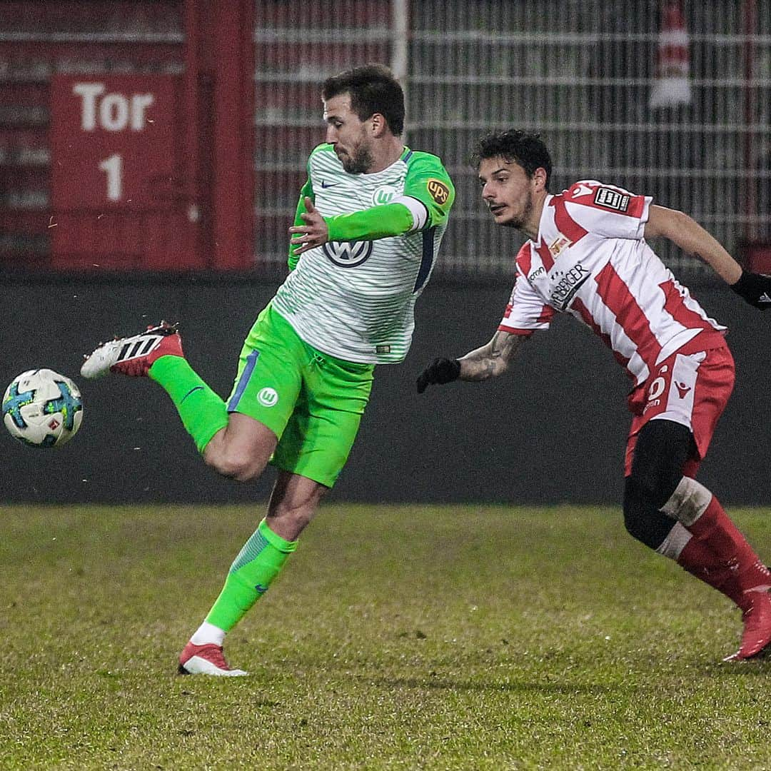 VfLヴォルフスブルクさんのインスタグラム写真 - (VfLヴォルフスブルクInstagram)「The #Wolves won today‘s friendly match at @1.fcunion 3️⃣:0️⃣. #William, @victorosimhen9 and @blazkramer scored. #FCUWOB #immernurdu #VfLWolfsburg」3月23日 4時57分 - vfl.wolfsburg