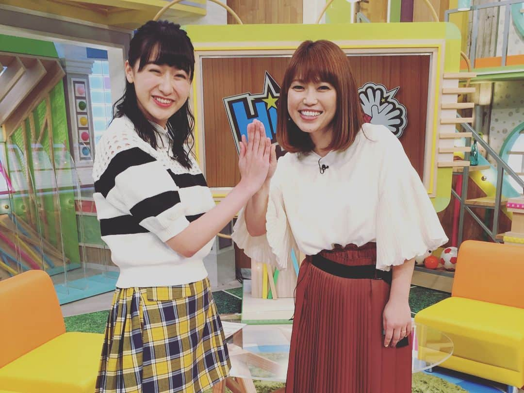 大菅小百合さんのインスタグラム写真 - (大菅小百合Instagram)「先日の生放送‼️📺✨あっという間の30分間でした☝🏻 ・ ・ ・ #HighFIVE #CBCテレビ #犬塚しおりちゃんとハイタッチ #スカートは @city_official.jp」3月22日 22時13分 - sayuriosuga1027