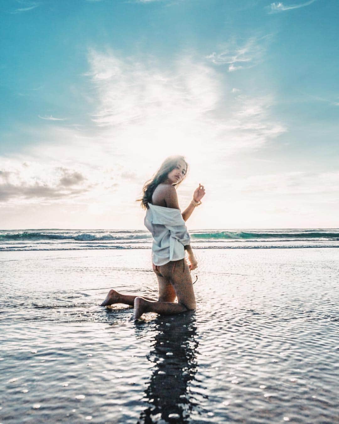のインスタグラム：「・ ・ photo… @ryoichiroo ・ ・ #旅行#トラベラー#カメラ女子#GoldCoast#journey#Australia#beach#sea#Bikini#model#Life#traveler#travel#Gina公式インスタグラマー #ビキニ#水着#Bikini#travelgram#instagramer#インフルエンサー#ビュースタグラマー#旅#女子旅#タビジョ#genic_pt#genic_mag#suiteroom#filmwalkr」