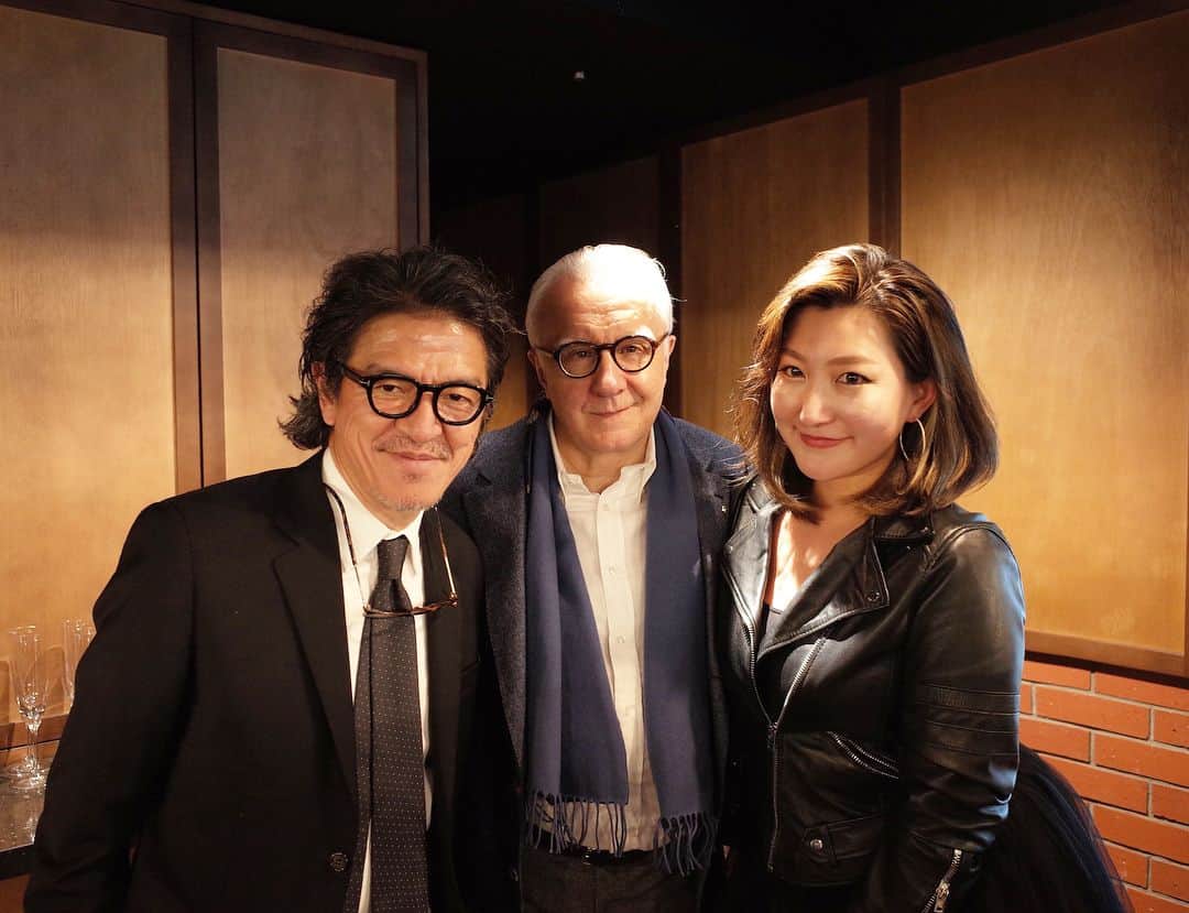 のインスタグラム：「アラン・デュカスさん @alainducasse と鈴木さん @shige3737 🇫🇷🇯🇵Félicitations! C'etais bon🍫 #lechocolatalainducasse #alainducasse #ルショコラアランデュカス #stillfoods」