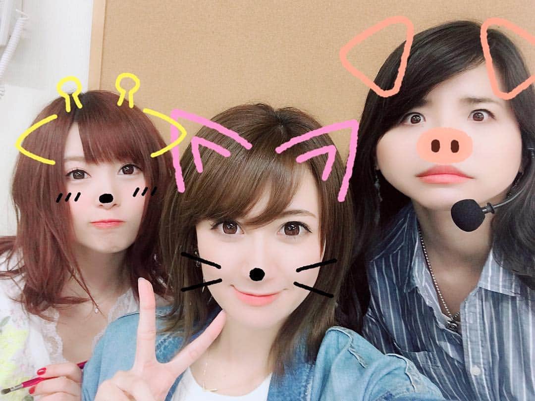 矢部あやのインスタグラム：「今日はツキスポの収録でした 私だけめっちゃブスなんですけど？ ・ #ツキスポ #成瀬心美 #矢部あきの #矢部あや #なりきり動物」