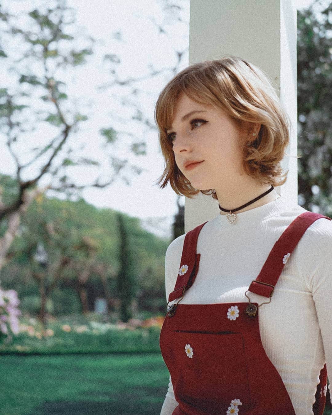 Ella Freyaのインスタグラム：「Light of my life 🌼🌞🍃 📸: @bam_masthulada」