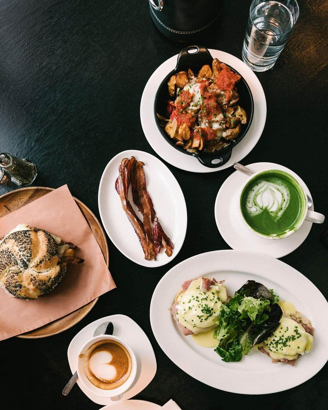 アーネストソーンのインスタグラム：「Today’s brunch at Nickel and Diner @nickelanddiner in NYC, a must try! #earnestsewn #denim #nyc #newyork #newyorkcity #newyorker #foodporn #nyc #love #happy #moodoftheday #brunch」