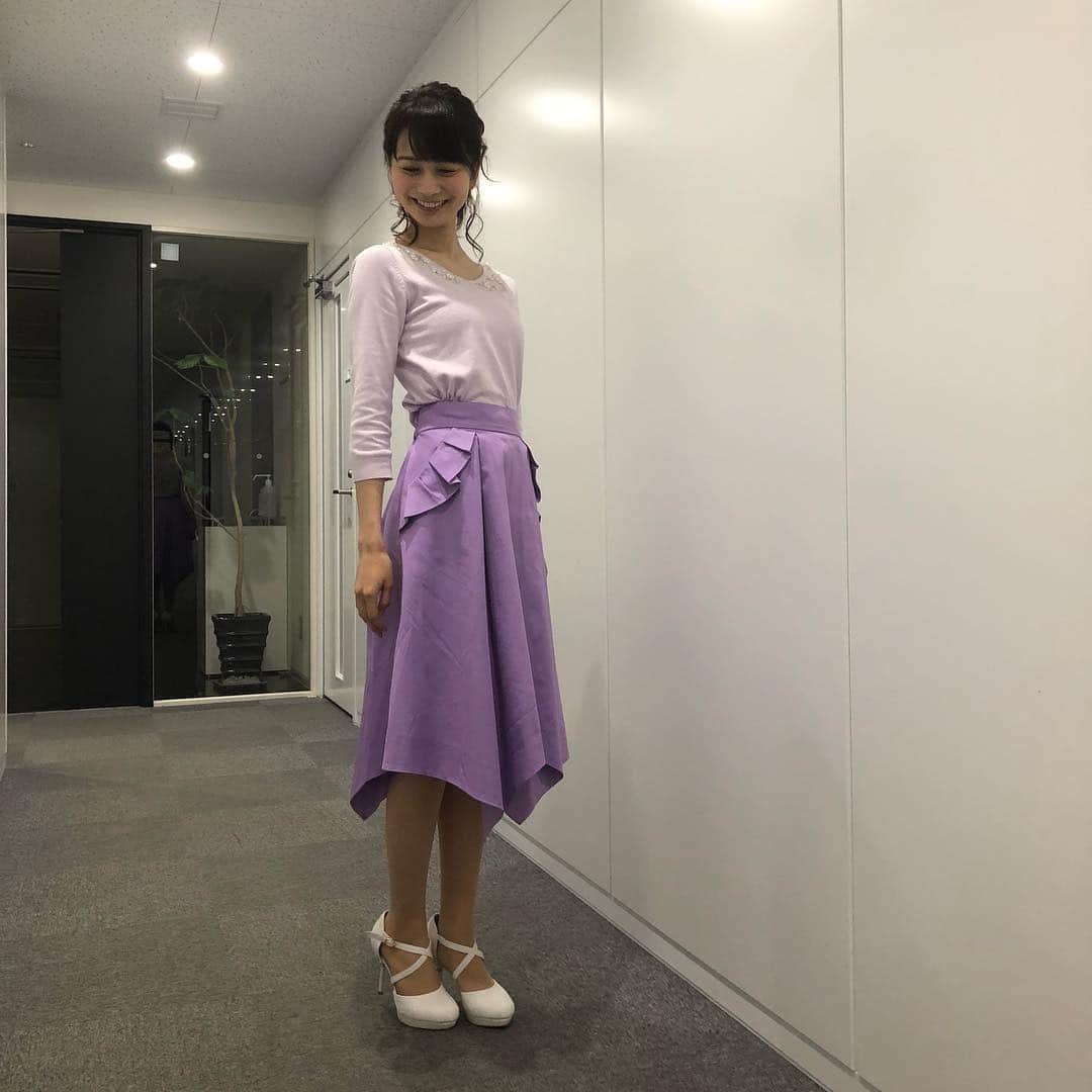 高見侑里さんのインスタグラム写真 - (高見侑里Instagram)「◡̈♥︎ BS11の衣装は トップス&スカート…#PATTERNfiona パンプス…#FLAGJ です👗 * この後のうまナビイレブンもよろしくお願い致します！」3月24日 20時32分 - yuri_takami_official