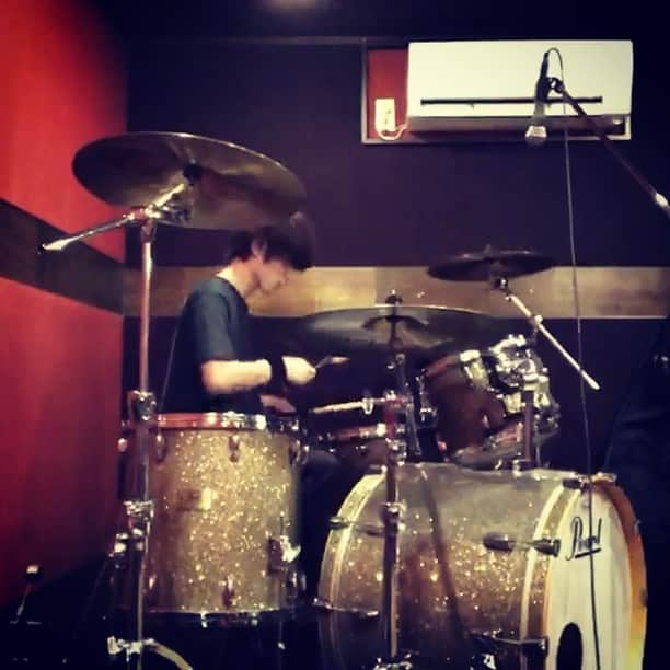 太我のインスタグラム：「PLOW NOW /Non Stop Rabbit  #rehearsal #drummer #nonstoprabbit」