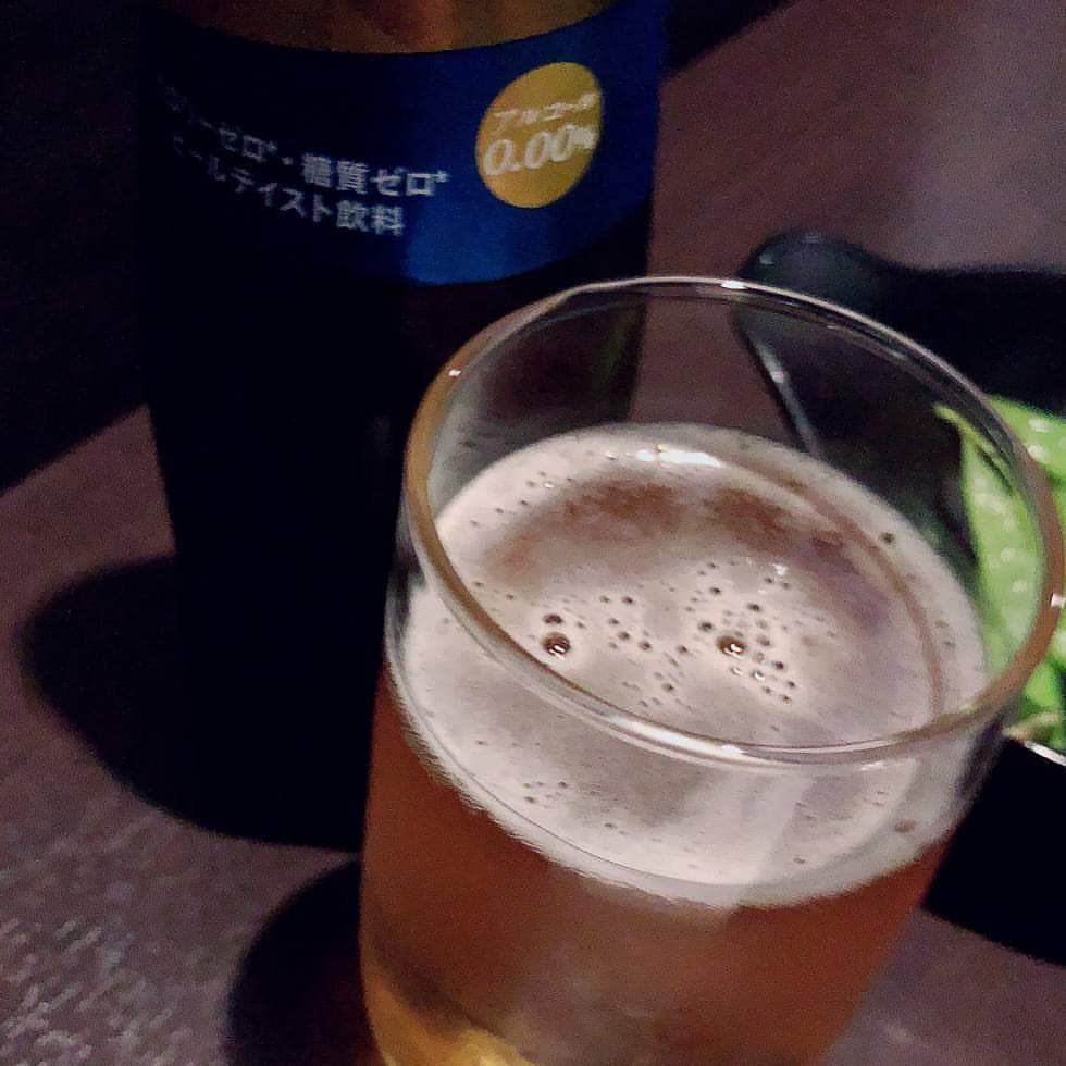 のインスタグラム：「華金だからカンパーイ♡ がしかし、お酒弱いいちかさん← カンパイをノンアルコールにしたくせに、2杯目から熱燗だからもう…///笑  現場からは以上です。 皆さま1週間お疲れ様でした🍺✨」