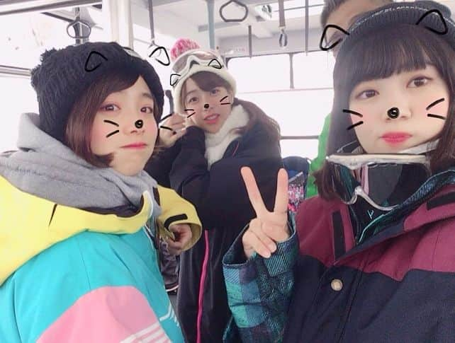 藤巻紗月さんのインスタグラム写真 - (藤巻紗月Instagram)「💜❄️🏂❄️☂️ スノボいきたい… #ツッコミどころ満載の旅 #もう春ですね #また来年🤚🏻」3月25日 12時32分 - satsuki_48fuj