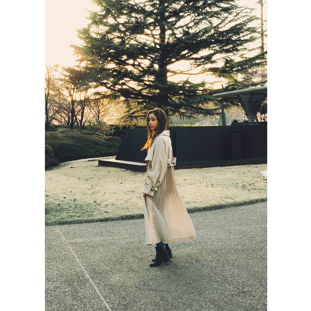 佐原モニカのインスタグラム：「久しぶりの美術館✨ パリジェンヌのミューズ に会えた！パワーたくさんもらえたかも✨  #世田谷美術館 #パリジェンヌ展時代を映す女性たち #setagayaartmuseum #よりちゃんありがとう」
