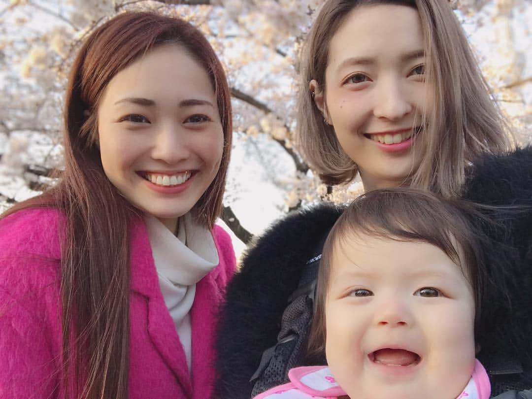 山本朋子のインスタグラム：「お花見🌸 上野公園と隅田公園ハシゴした笑」