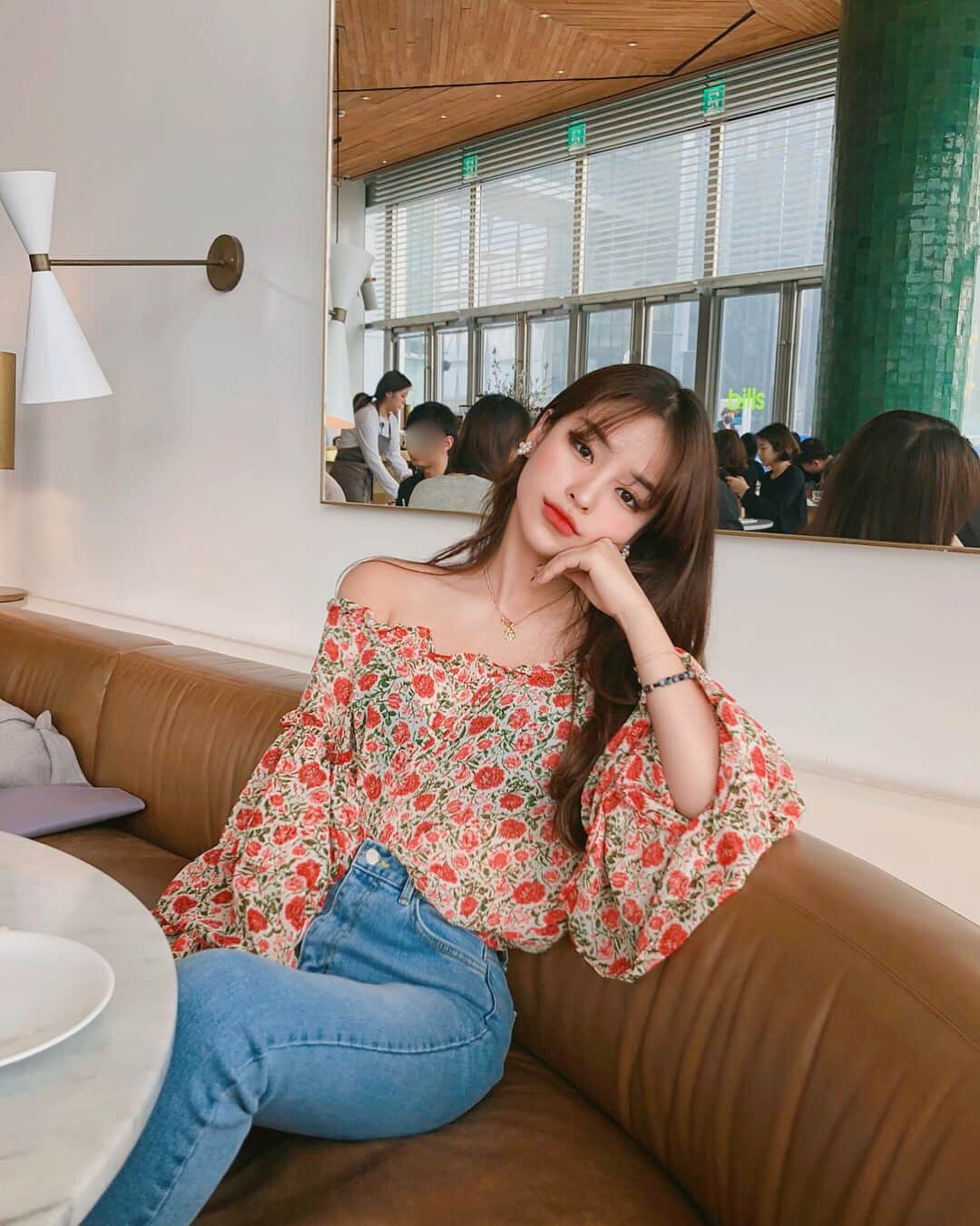 カン・ギョンミンさんのインスタグラム写真 - (カン・ギョンミンInstagram)「ㅎ r ,, 어뜨카지 ,, 오프숄더 미쳤어 ,, ‧⁺◟( ᵒ̴̶̷̥́ ·̫ ᵒ̴̶̷̣̥̀ )💐 진짜 증말 나는 봄을 싸랑해 .. 💕 이 세상 오프숄더 내가 다 입을거야 ㅠㅠㅠ #룩앳민 #굠민코디」3月25日 23時07分 - kkmmmkk