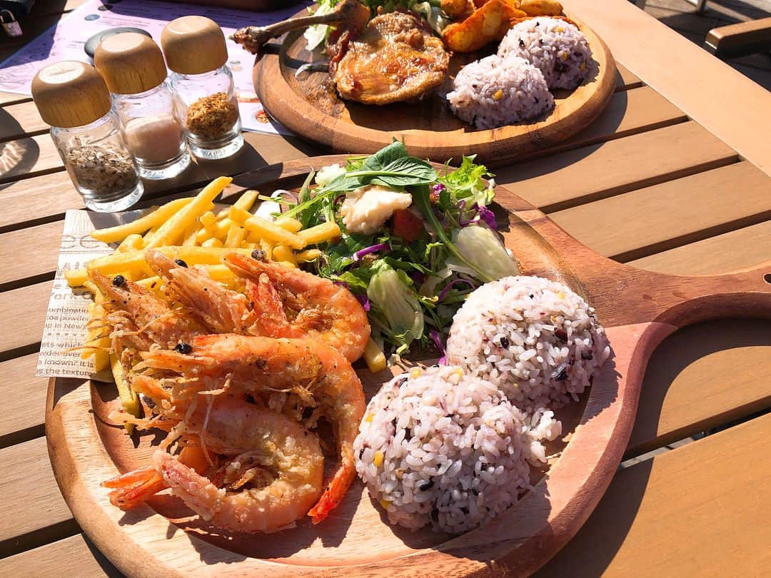 七菜香さんのインスタグラム写真 - (七菜香Instagram)「A nice weekend🍳🍴✨ #食テロ ・ 天気が最高な週末は 気分だけでもハワイ🌺.w 久々すぎるEggsnthingsも美味しかった♡ ・ ・ #happy #weekend #sunday #saturdaybrunch #hawaiian #hawaiianfood #yummy #love #garlicshrimp #pancakes #eggsnthings #instafood #instagram」3月25日 14時40分 - nanaka0118
