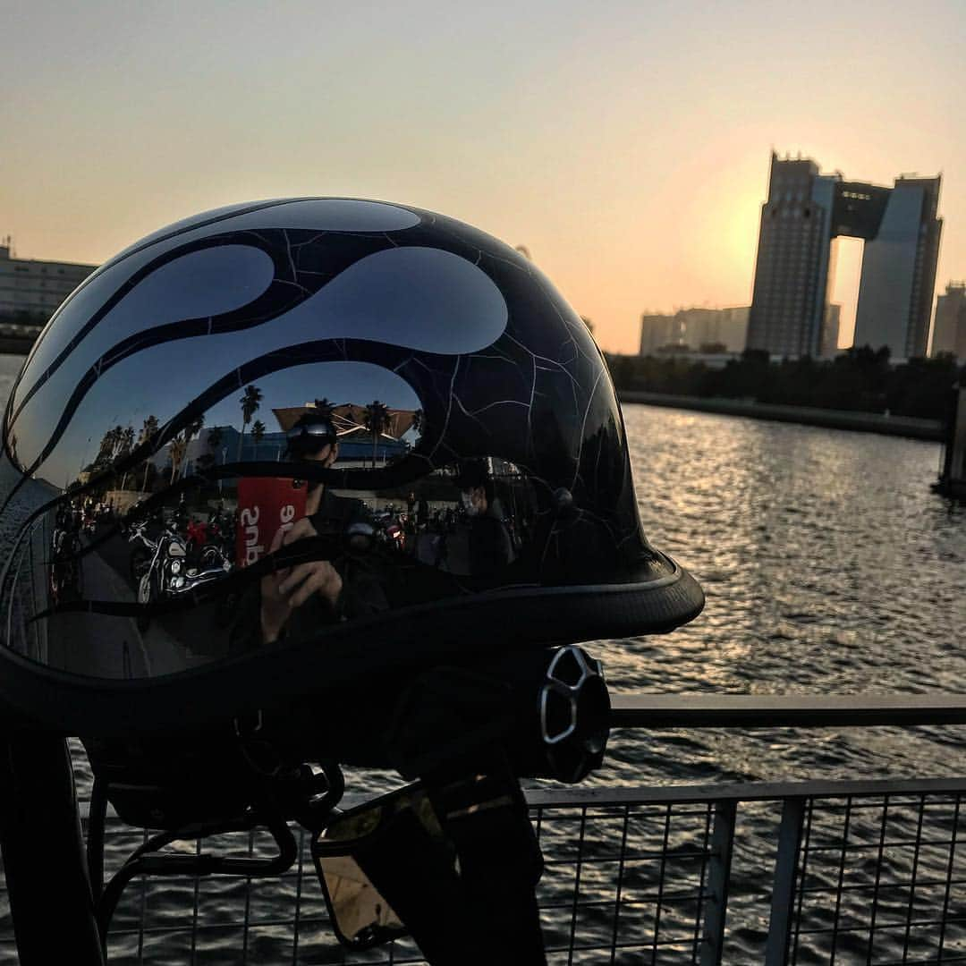 三浦翔平さんのインスタグラム写真 - (三浦翔平Instagram)「@bacondecoration #ジョッキー#ヘルメットバイク日和#東京モーターサイクルショー2018」3月25日 19時25分 - shohei.63