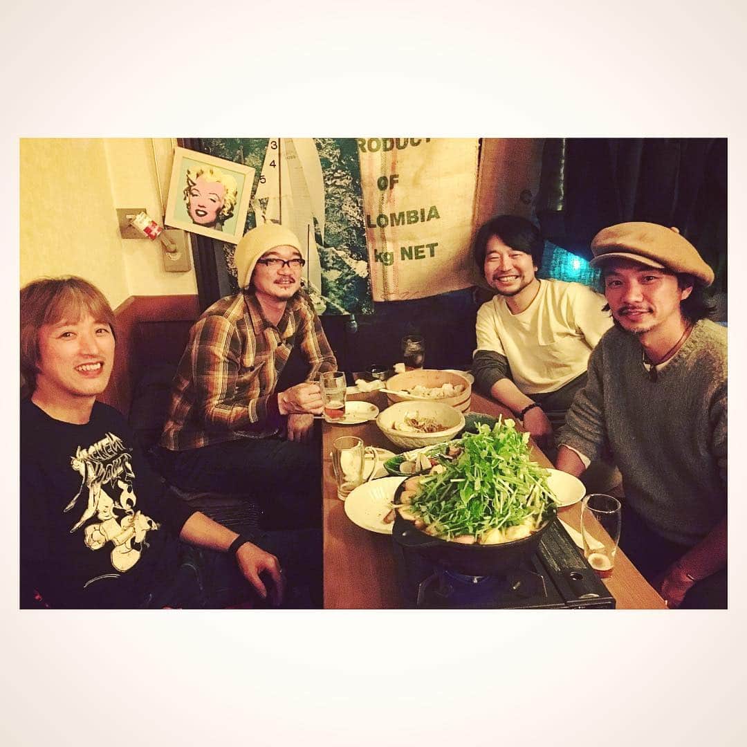 Caravanのインスタグラム：「THE HARVEST TIME TOUR  弾き語りの部、完了！  頼りになるCaravan tour crew達、ありがとう。  気付けばみんな10年以上の長い付き合いに。  左から  原田哲也、木部毅、橋本毅  手前味噌ですが、愛すべき最強のチームです。  そして各会場、来てくれた皆さま、  支えてくれた全ての皆さま  愛と感謝を込めて、ありがとう。  また必ず会いましょう。  さぁ4月のバンドツアーも楽しもう！  #theharvesttimetour2018」