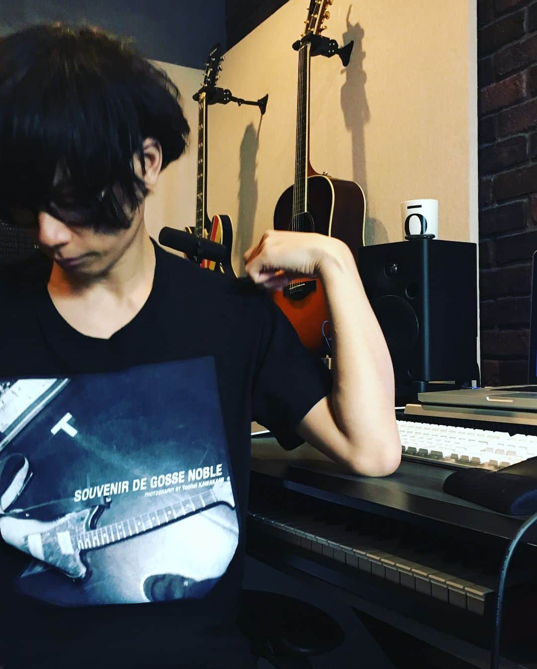 [ALEXANDROS]さんのインスタグラム写真 - ([ALEXANDROS]Instagram)「お待たせしました。 ジャンとのコラボTシャツ。ご要望が多かった（というか俺が私が欲しかった）ブラック作りました。今週金曜3/30日から新発売。お楽しみに。洋平  #tracklabo #jeanpaulknott #yooheikawakami」3月26日 18時00分 - alexandros_official_insta