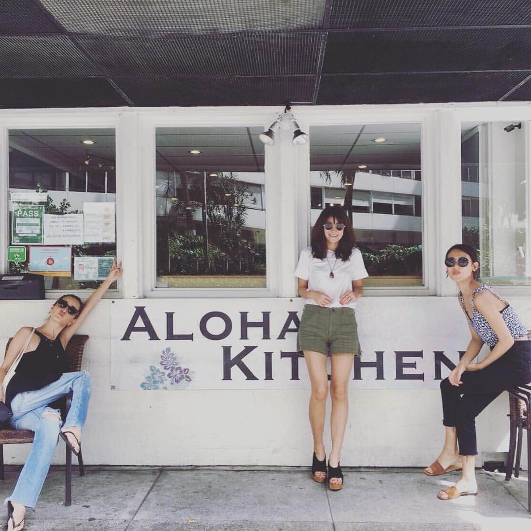 田波涼子さんのインスタグラム写真 - (田波涼子Instagram)「ALOHA〜💕 美味しくて大好きな ALOHA KITCHEN💕」3月26日 10時47分 - ryokotanami.idea