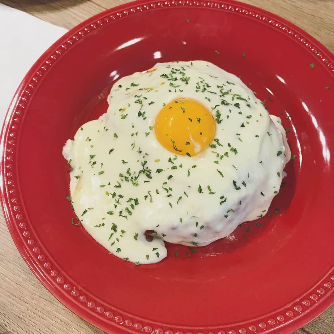小泉里子さんのインスタグラム写真 - (小泉里子Instagram)「みんなでAloha Kitchen. 美味しかった〜(^^) #hawaii #alohakitchen」3月26日 10時56分 - satokokoizum1
