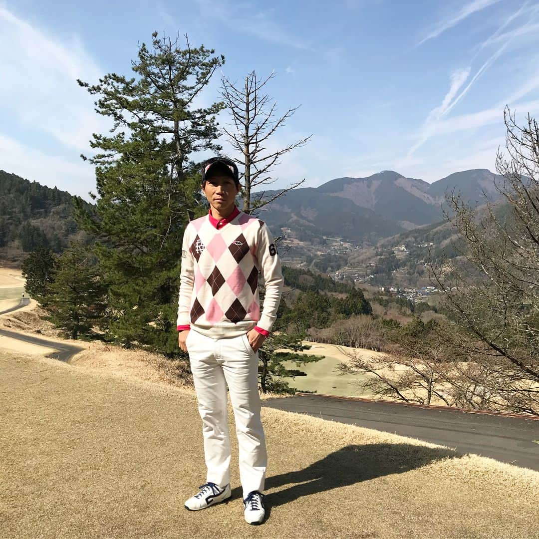 波戸康広さんのインスタグラム写真 - (波戸康広Instagram)「F・マリノスカップ ⛳️ ・ マリノスに関わる仲間達と親睦🤝 ・ #fmarinos #famliy #スタッフ #golf #ambassador #波戸康広 #soccer  #小山愛理 #坪倉進弥 弟は我が家の #坪倉由幸 #roughandswell #v12golf  #storage #instagolf #インスタゴルフ #ゴルフコーデ #親睦ゴルフ#ゴルフ男子 #キクマリmc #最高の仲間 #ゴルフ女子 #topseven_japan #春コーデ #spring  #springgolf #golfer #golfmen #golflove #ゴルフ日和 #instagood」3月26日 20時33分 - hato.official