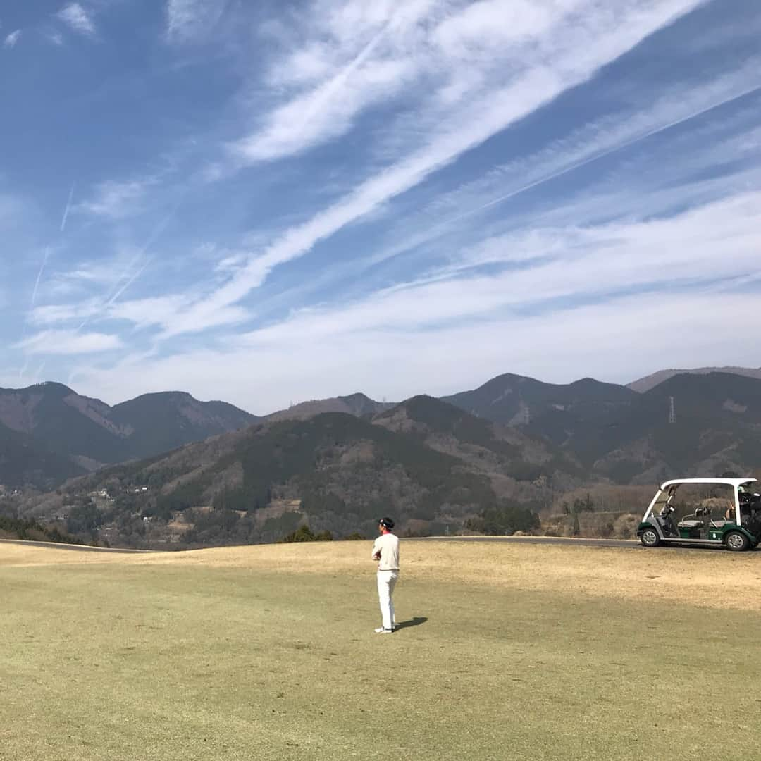 波戸康広さんのインスタグラム写真 - (波戸康広Instagram)「F・マリノスカップ ⛳️ ・ マリノスに関わる仲間達と親睦🤝 ・ #fmarinos #famliy #スタッフ #golf #ambassador #波戸康広 #soccer  #小山愛理 #坪倉進弥 弟は我が家の #坪倉由幸 #roughandswell #v12golf  #storage #instagolf #インスタゴルフ #ゴルフコーデ #親睦ゴルフ#ゴルフ男子 #キクマリmc #最高の仲間 #ゴルフ女子 #topseven_japan #春コーデ #spring  #springgolf #golfer #golfmen #golflove #ゴルフ日和 #instagood」3月26日 20時33分 - hato.official