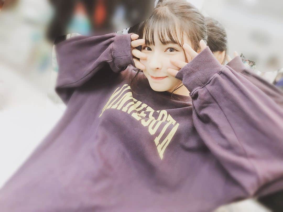のインスタグラム：「公演後の私たち 今村まりあ💕  #HKT #ポニーテール #ヘアースタイル」