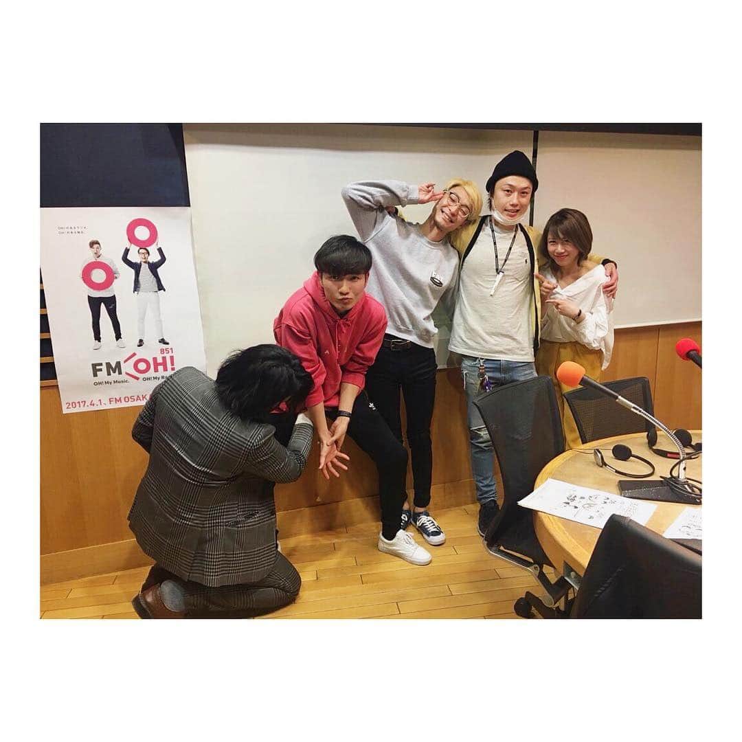のインスタグラム：「久々のラニーノーズのお2人！山田さんこれからも差し入れは入浴剤しかいらないのかな〜？入浴剤も物によってはまぁまぁかさばるけどなー🤔🛀洲崎さんは恩の押し売りなんだそう、、笑😂また遊びに来てね☺️💓 #らじこー #ラニーノーズ #洲崎さんは子犬みたい #モテ男 #もりちゃんは山田さんの方がタイプらしい #見取り図先生とラニーノーズはかぶるって #洲崎さんがもりちゃん山田さんがリリーさん #うーんかぶるかな笑 #もりちゃん何してるの笑」