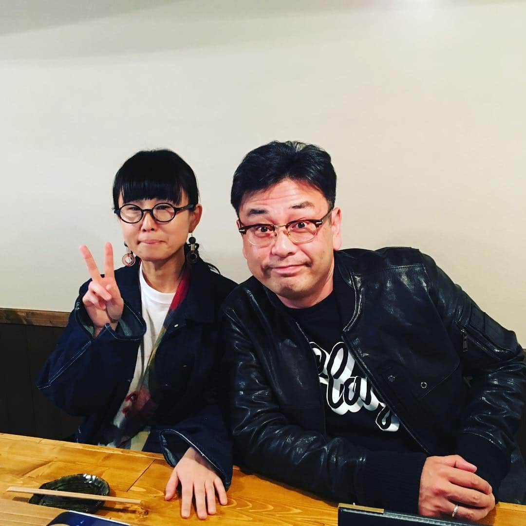 中島ヒロトさんのインスタグラム写真 - (中島ヒロトInstagram)「土井ちゃんと。 二人飯、初めてだったのかな？楽しかったし、美味しかった。 仕事の話、遊びの話、知らなかった話（笑）。 なんか一緒にやりましょう。楽しいこと。自分達にとって大事なこと。  #fm802  #beatexpo  #802mg #802rm #おくお #天神橋筋六丁目 #workdaysbecameplaydays」3月26日 23時55分 - djhirotonakajima