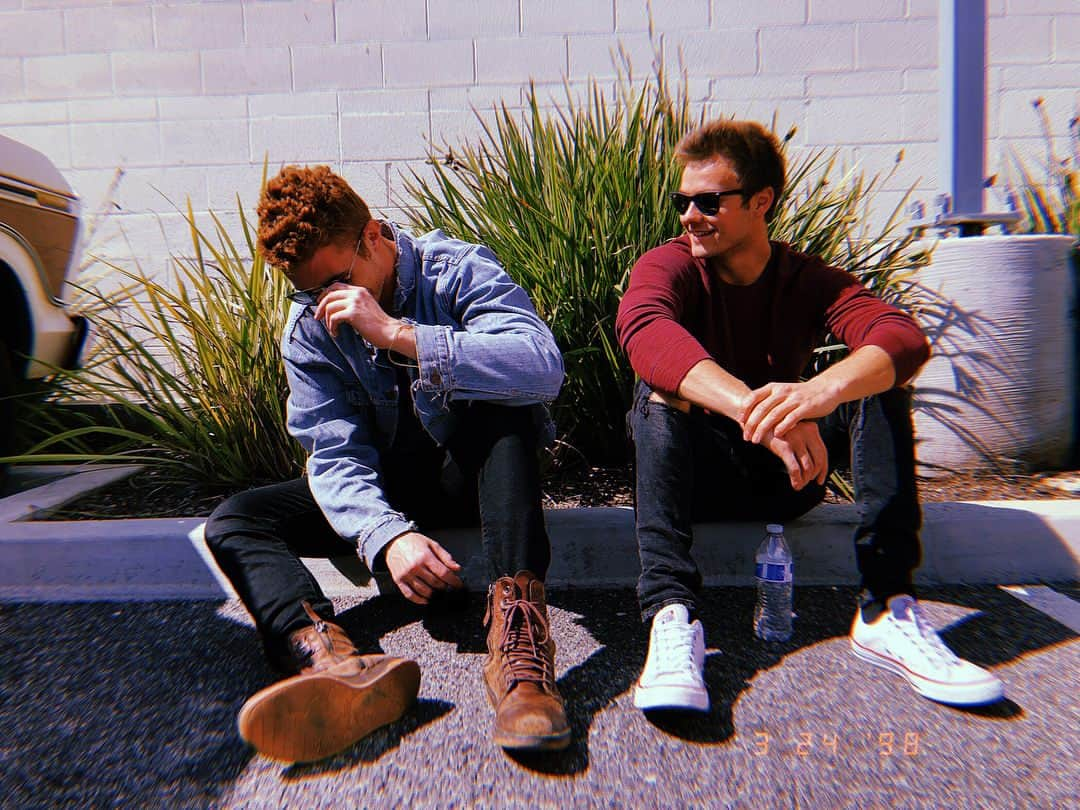 ペイトン・マイヤーさんのインスタグラム写真 - (ペイトン・マイヤーInstagram)「Smile more 🙃  @jakeaustinwalker」3月27日 6時44分 - peytonmeyer