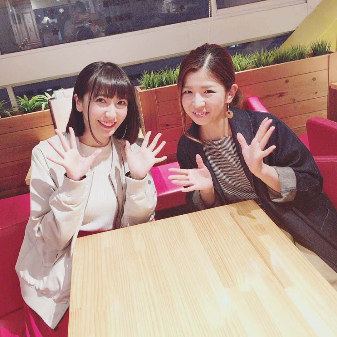 巴山萌菜さんのインスタグラム写真 - (巴山萌菜Instagram)「るかちゃん♡ たくさんお話しできて嬉しかったなぁ＊. #rukaendo  #遠藤瑠香 #monatomoyama #巴山萌菜  #お互いに片思い状態だった #久々再会 #いっぱい #語った #歌唱担当 #アイカツ #武道館 #舞台 #歌手 #アーティスト #ライブ #ソロ #それぞれの道 #輝く明日 #あの日もこれからもありがとう #仲間 #戦友 #挑戦 #尊敬」4月21日 9時44分 - mona_tomoyama