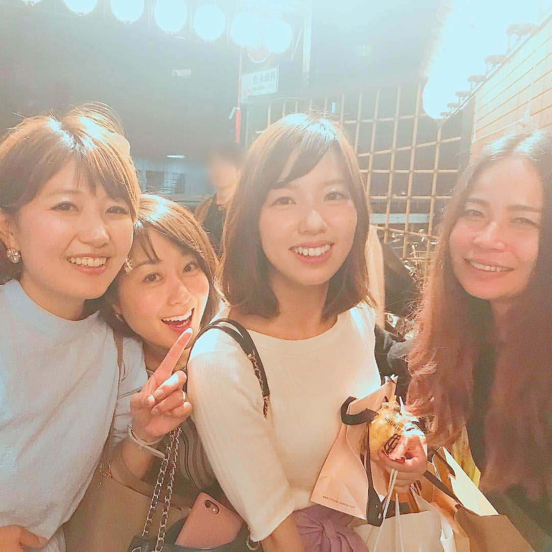 川崎優さんのインスタグラム写真 - (川崎優Instagram)「. . 🐝 松井くららちゃん。皆から愛される、まじめだけどノリも良い…なんだか周りを幸せにする人🌿🌝 #本当にお疲れさまでした✨  #財津さんとメイクのゆかさん #愛ちゃんにも会いたかった #色んな縁が巡って #不思議な気持ち #バリはやッ #あたたかくてアットホームな現場」4月21日 12時48分 - yuu__noir