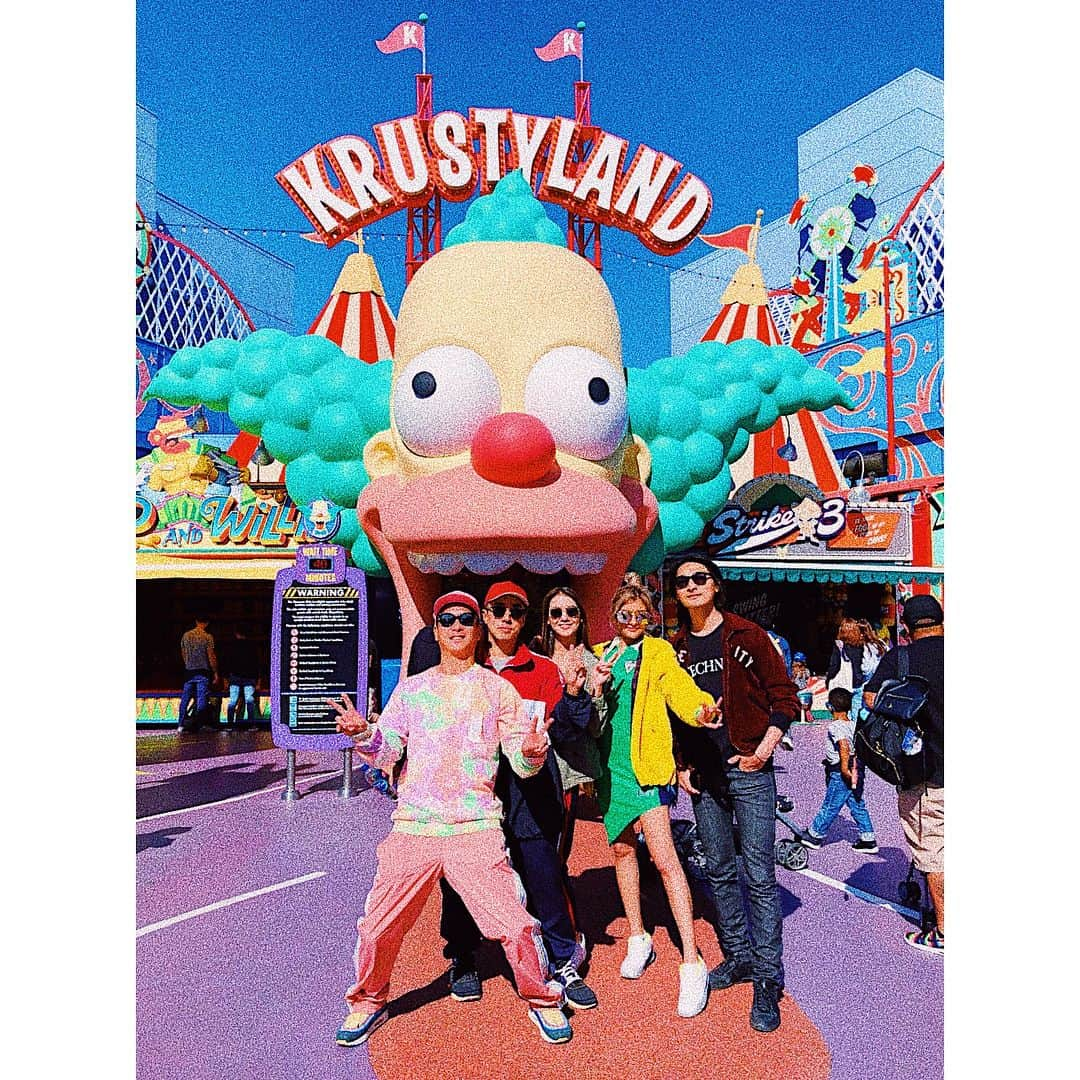 ローラさんのインスタグラム写真 - (ローラInstagram)「with HAPPY friends in Universal Studios Hollywood 💖💖💖💖」4月21日 15時09分 - rolaofficial