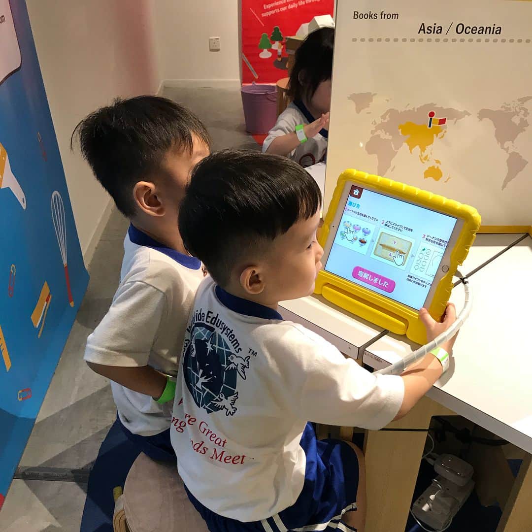 CUBE_1 Kuala Lumpurさんのインスタグラム写真 - (CUBE_1 Kuala LumpurInstagram)「2 Days Left, Do you know the event of TOYBOXOFJAPAN Vol2.0 only left last 2 Days? No idea to spend your precious time with your Children at some where else’s ? Here is an opportunity you might bring your Family. Education Learning Section and Content are a better way to gain something new everyday … DATE 🗓: 25th Feb 2018 (Sunday) - 22nd April 2018 (Sunday) TIME 🕙: 11:00AM to 9:00PM VENUE & TICKET OFFICE 📍: 3F THE CUBE/ CUBE_1 … #cube1kl #toyboxofjapan #schooltrip」4月21日 15時56分 - cube1kl