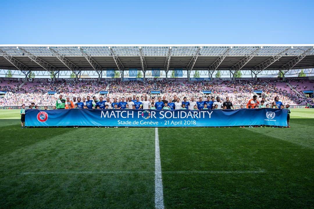 ウブロさんのインスタグラム写真 - (ウブロInstagram)「Hublot is proud to be the partner of the 1st #MatchForSolidarity organised in Geneva by @uefa_official and the @UnitedNations. Great to see football legends such as #LuisFigo @luis__figo #Ronaldinho @ronaldinho #CarloAncelotti #EricAbidal #VitorBaia #Cafu #RonalDeBoer #FrankDeBoer #AndersonLuísDeSouza @deco_official #Dida #YouriDjorkaeff #Edmilson #AlexFrei #LuisGarcía #NunoGomes, #ChristianKarembeu @christiankarembeu98 #RobbieKeane @robbiekeane #PatrickKluivert #HenrikLarsson #JariLitmanen #GaizkaMendieta #RobertPirès #Pirlo #CéliaŠašić #MichelSalgado #KellySmith @rioferdy5 #rioferdinand」4月22日 3時36分 - hublot