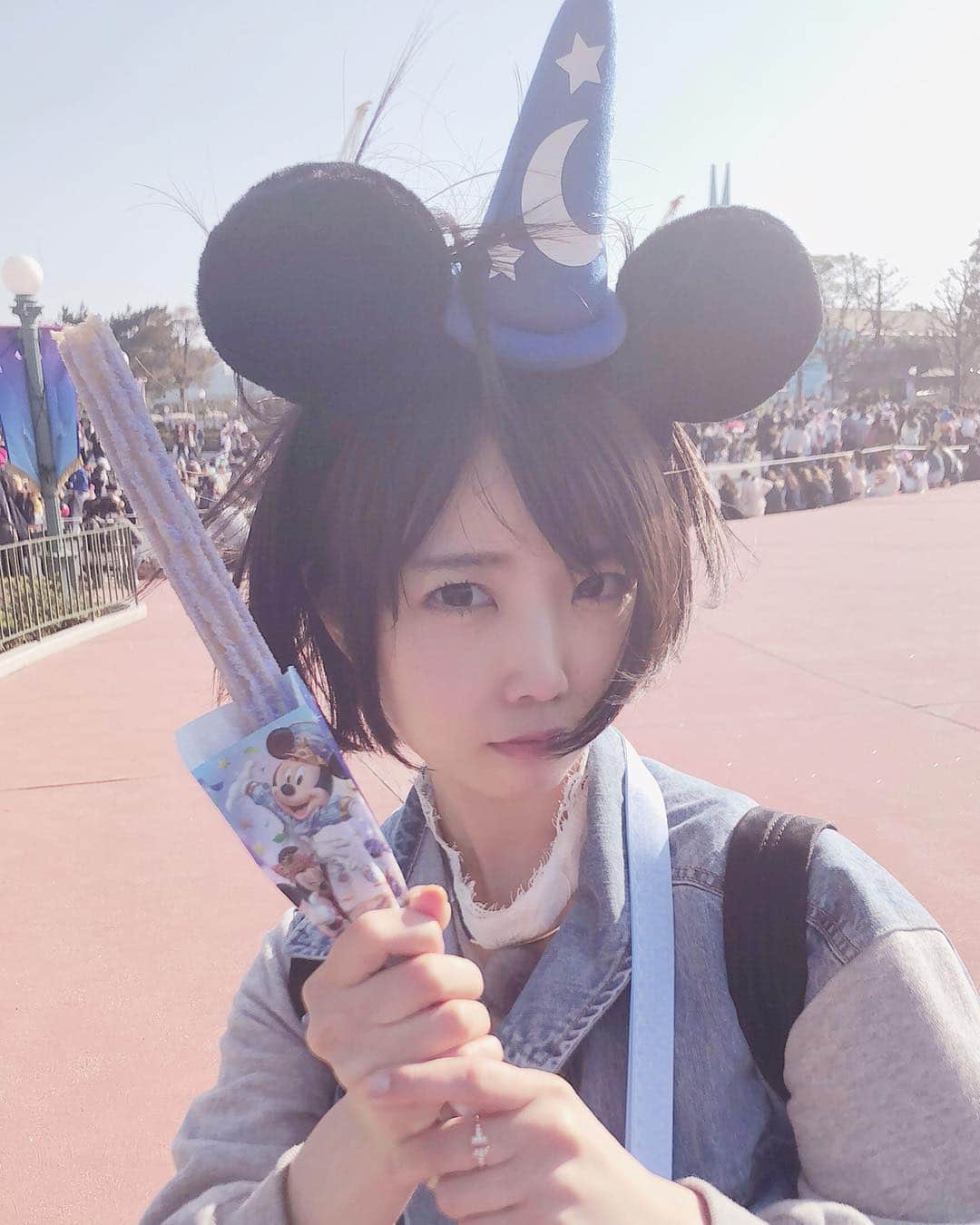 のインスタグラム：「#tdl #tokyodisneyland #35周年 #東京ディズニーランド #東京ディズニーリゾート #mirror #ミッキーマウス #チュロス侍」