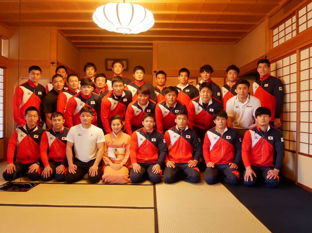 全日本柔道連盟(AJJF)さんのインスタグラム写真 - (全日本柔道連盟(AJJF)Instagram)「＜#第1回全日本男子柔道強化合宿＞遠州茶道宗家にて茶道体験をさせていただきました！ 貴重な経験となりました！ありがとうございました！  #nippon #judo #遠州茶道体験 #全日本男子  #茶道体験」4月22日 11時33分 - ajjf_official